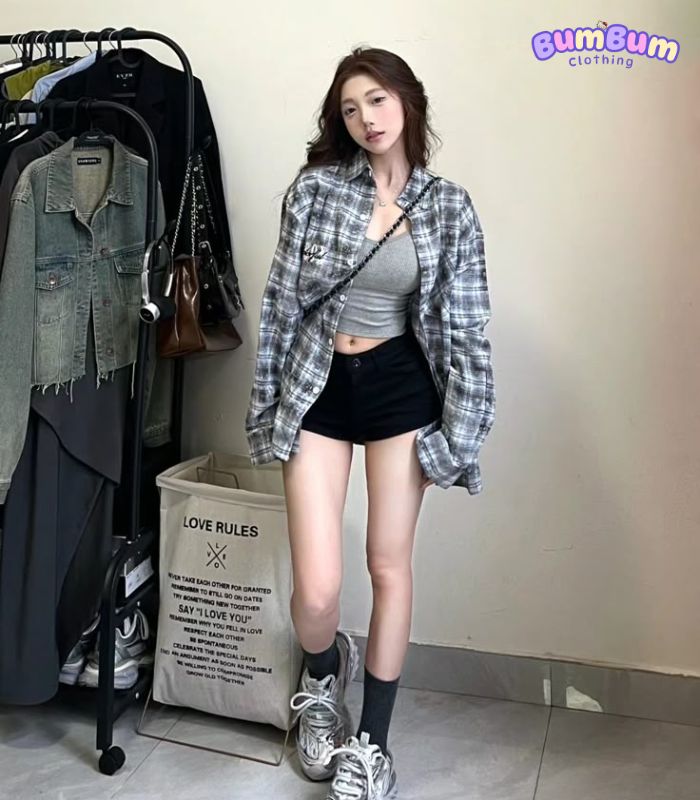 Các loại giày phổ biến với quần short nữ