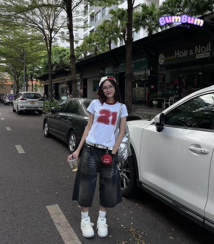 Quần short nữ ống rộng phối với áo gì